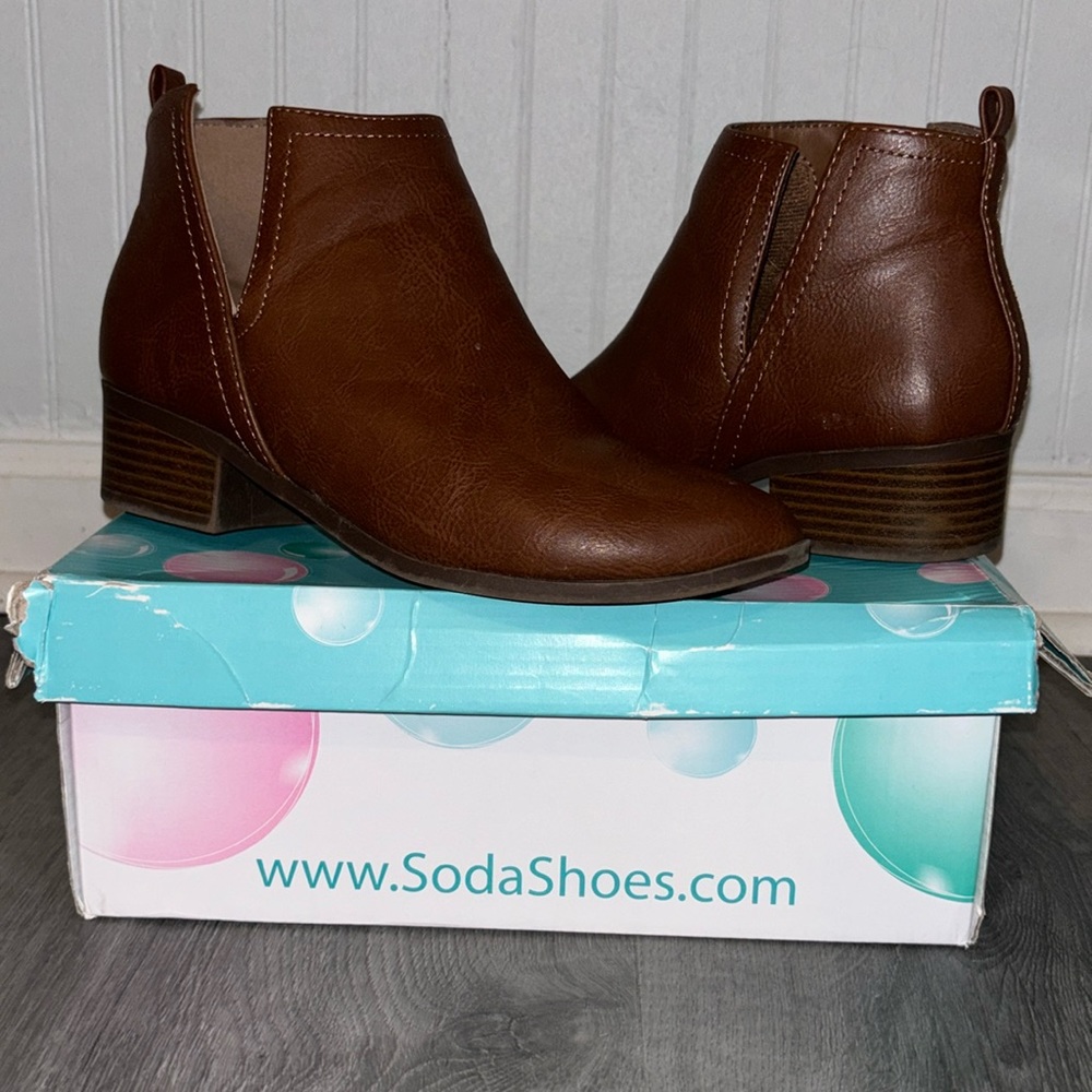 Stunning Booties 🤎